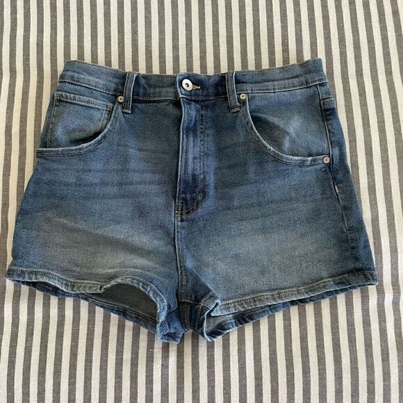 Kendall + Kylie The Drifter High Rise Shorts Size 30 - Picture 2 of 3